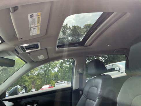 Used 2025 Honda HR-V EX-L image 12