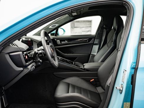 New 2026 Porsche Panamera GTS image 5