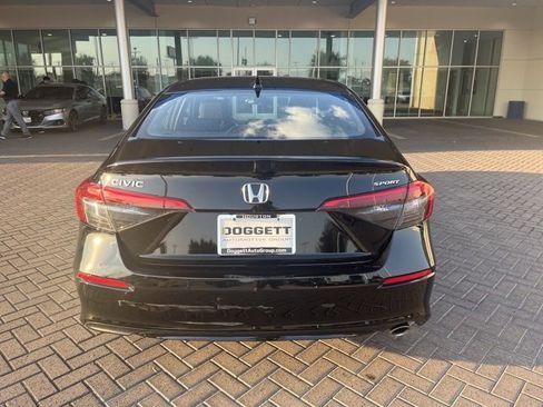 Used 2024 Honda Civic Sport image 6