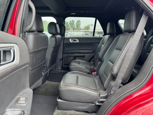 Used 2014 Ford Explorer Sport w/ Equipment Group 401A AWD/4WD image 16