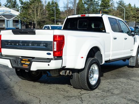 Used 2022 Ford F450 Platinum w/ FX4 Off-Road Package image 4