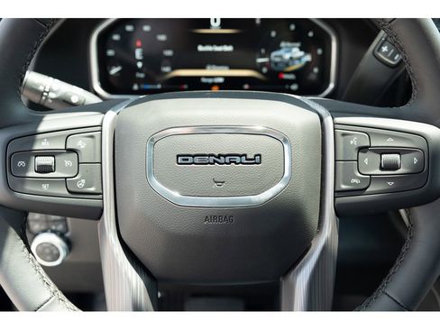 New 2026 GMC Sierra 2500 Denali Ultimate w/ LPO, Black Badging Package AWD/4WD image 18