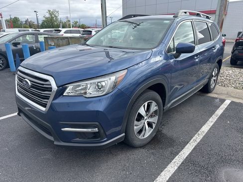 Used 2019 Subaru Ascent Premium AWD/4WD image 2