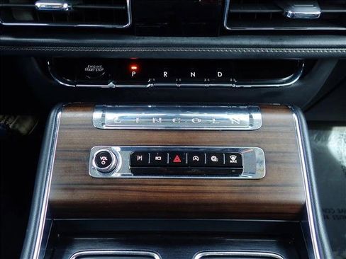 Used 2025 Lincoln Aviator Reserve w/ Illumination Package AWD/4WD image 18