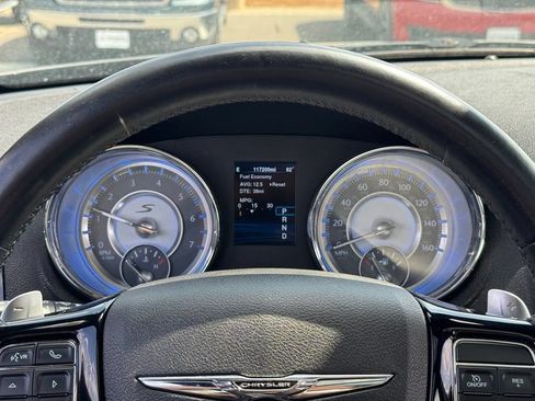 Used 2014 Chrysler 300 S AWD/4WD image 27
