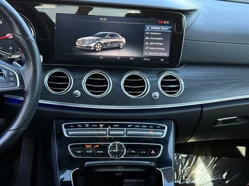 Used 2017 Mercedes-Benz E 300 4MATIC image 23