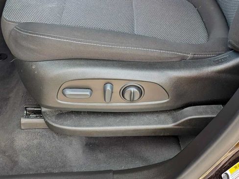 Used 2023 Chevrolet Traverse LT AWD/4WD image 10