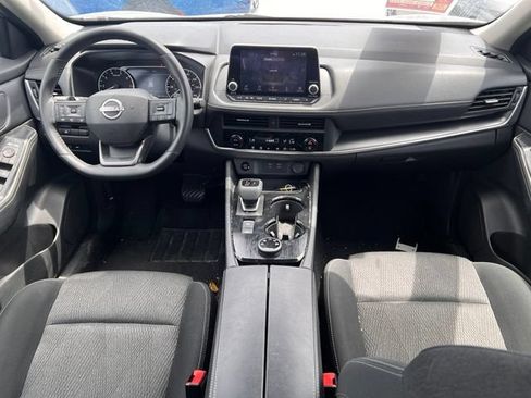 Used 2025 Nissan Rogue SV AWD/4WD image 11