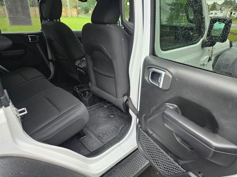Used 2020 Jeep Wrangler Unlimited Sport S image 15