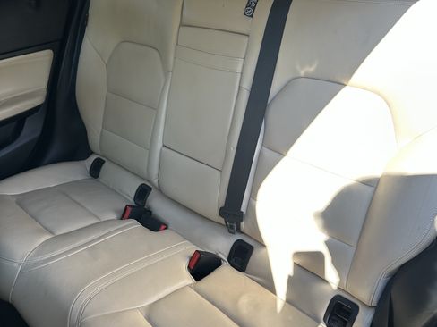 Used 2017 INFINITI QX30 Premium w/ Navigation Package FWD image 22