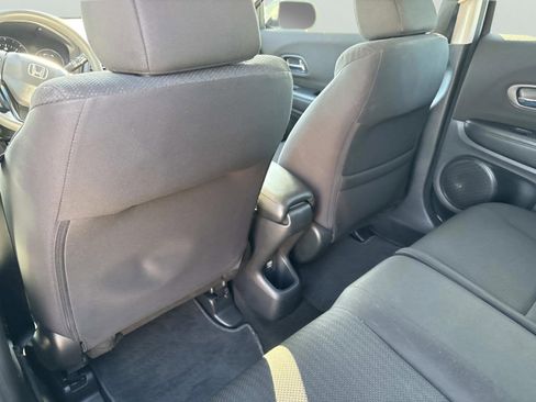 Used 2017 Honda HR-V LX image 12