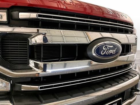 Used 2022 Ford F250 XLT w/ XLT Premium Package AWD/4WD image 29