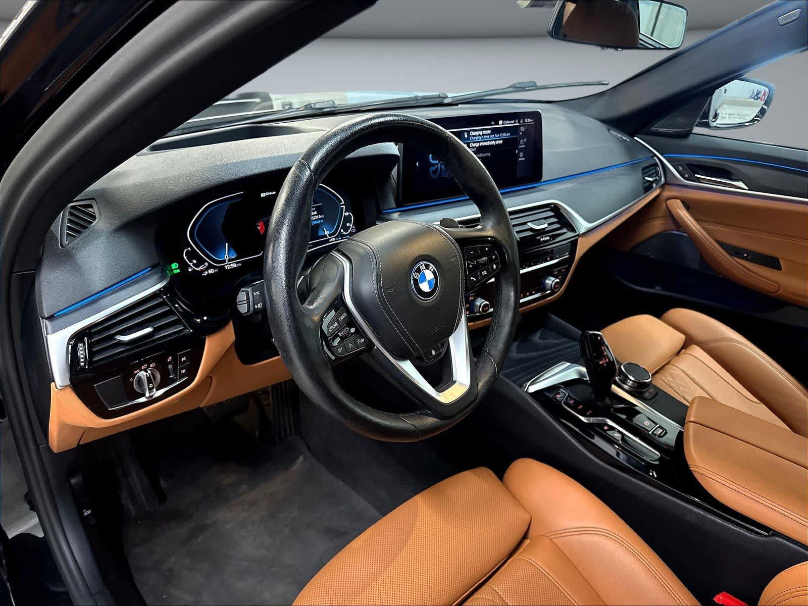 Used 2023 BMW 530e xDrive w/ Premium Package AWD/4WD image 19
