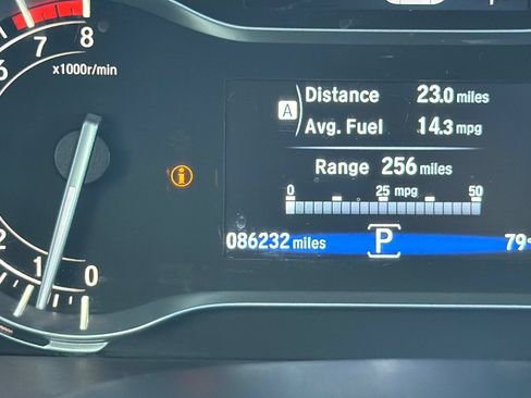 Used 2018 Honda Pilot Touring image 25