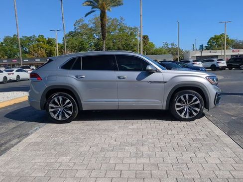 Certified 2022 Volkswagen Atlas Cross Sport SEL Premium R-Line image 3