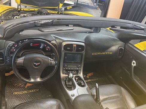 Used 2015 Chevrolet Corvette Stingray Convertible RWD image 41