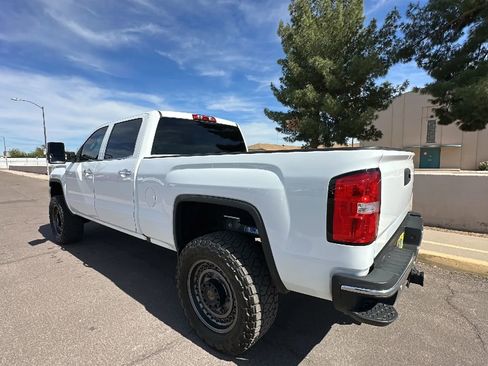 Used 2016 GMC Sierra 2500 SLT w/ Duramax Plus Package image 2