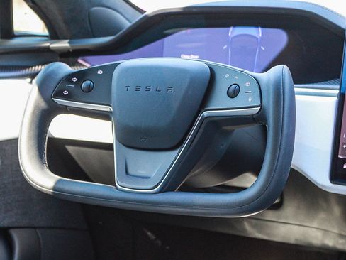 Used 2023 Tesla Model S Plaid AWD/4WD image 15