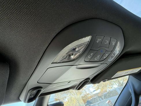 New 2026 Chrysler Pacifica Limited w/ S Appearance Package AWD/4WD image 31