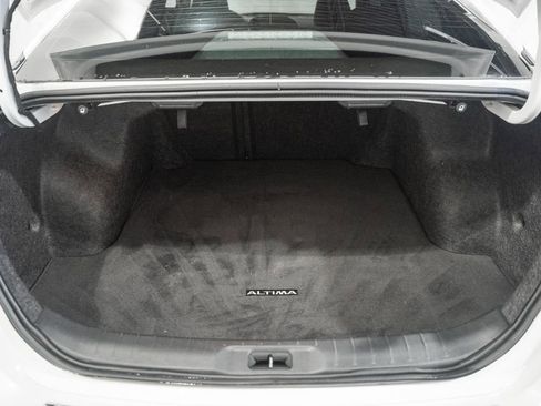 Used 2023 Nissan Altima 2.5 SV AWD/4WD image 13