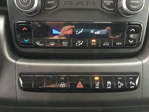 Used 2024 RAM ProMaster 3500 w/ Leather Interior Group FWD image 18