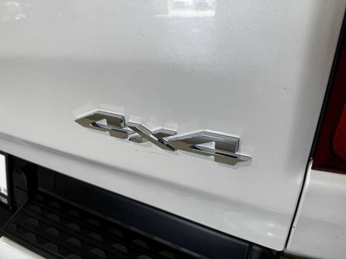 Used 2022 RAM 1500 Limited w/ Body-Colour Bumper Group AWD/4WD image 37