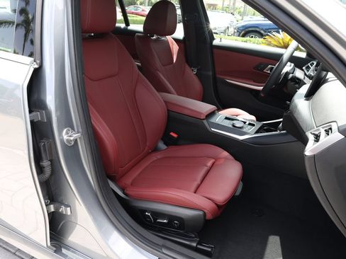 Used 2025 BMW 330i Sedan w/ Premium Package RWD image 23