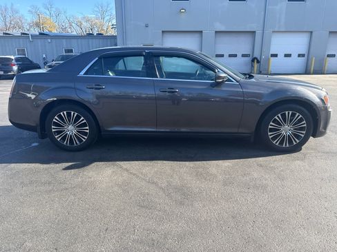 Used 2013 Chrysler 300 S w/ Luxury Group image 2
