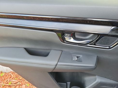 Certified 2024 Honda CR-V EX-L image 17