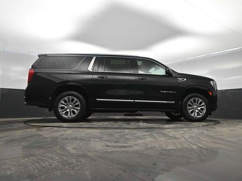 Used 2024 GMC Yukon XL Denali image 41