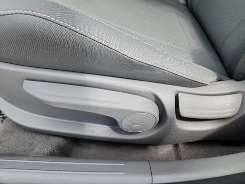 New 2025 Hyundai Elantra Sport image 12