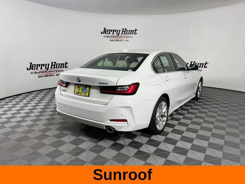 Used 2025 BMW 330i Sedan w/ Convenience Package RWD image 7
