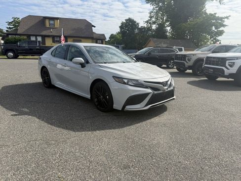 Used 2024 Toyota Camry XSE FWD image 1
