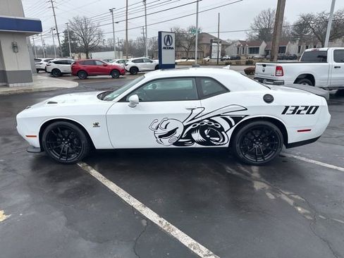 Used 2023 Dodge Challenger R/T Scat Pack image 5