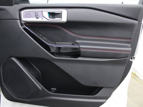 Used 2022 Ford Explorer ST-Line image 25