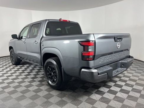 Used 2024 Nissan Frontier SV image 7