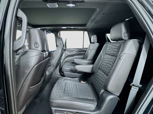 Used 2023 Cadillac Escalade V AWD/4WD image 11