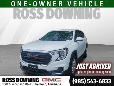 Used 2024 GMC Terrain SLE FWD image 1