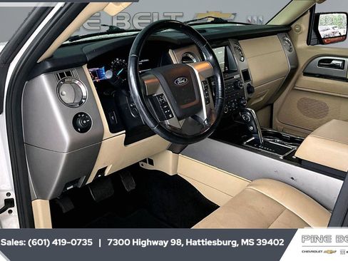 Used 2017 Ford Expedition Limited w/ Equipment Group 301A RWD image 12