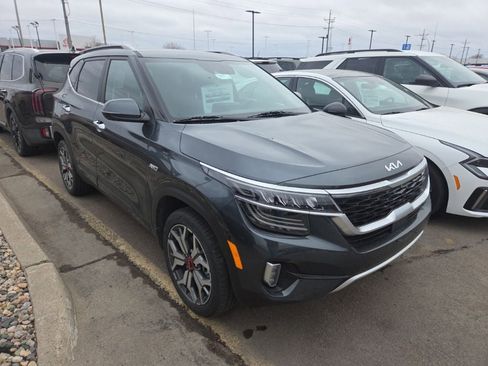 Used 2023 Kia Seltos SX w/ SX Sunroof Package image 1