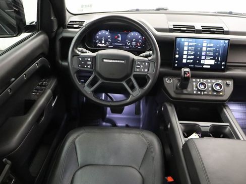 Used 2025 Land Rover Defender 130 X-Dynamic SE AWD/4WD image 15