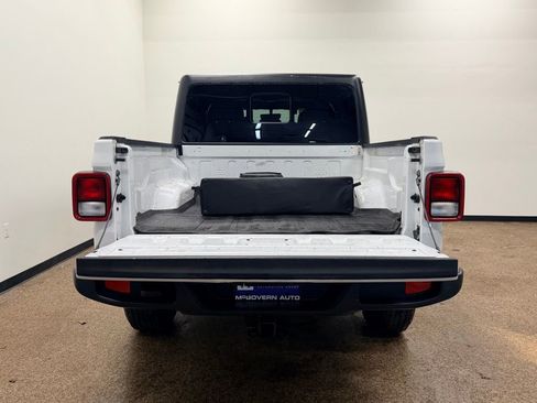 Used 2022 Jeep Gladiator Sport image 5