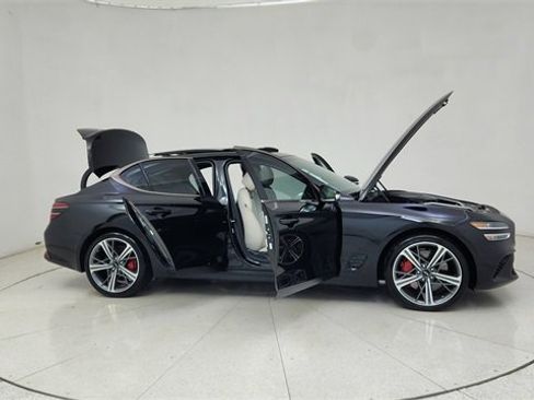 Used 2025 Genesis G70 2.5T w/ Sport Prestige Package image 70
