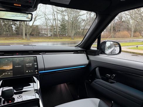 Used 2025 Land Rover Range Rover Sport SV Edition Two image 15