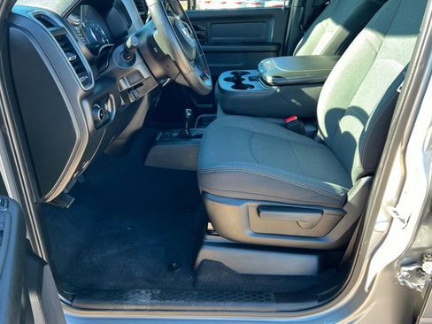 Used 2024 RAM 3500 Tradesman w/ Chrome Appearance Group image 17