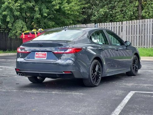 Used 2026 Toyota Camry SE AWD/4WD image 6