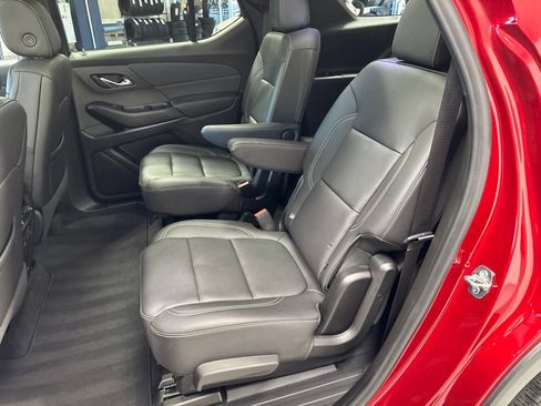 Used 2023 Chevrolet Traverse LT AWD/4WD image 46