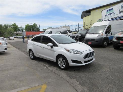 Used 2019 Ford Fiesta SE image 8