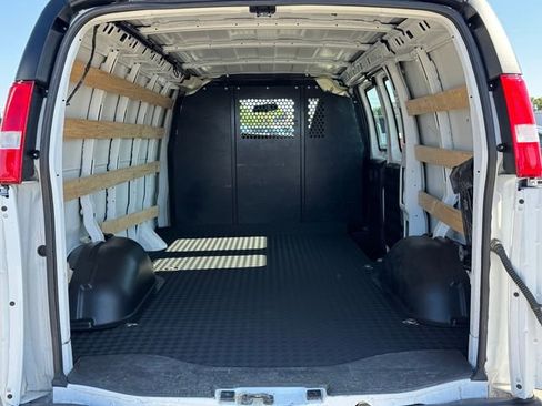 Used 2024 Chevrolet Express 2500 w/ Driver Convenience Package RWD image 8