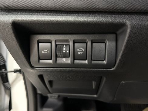 Certified 2025 Subaru Outback Premium AWD/4WD image 19